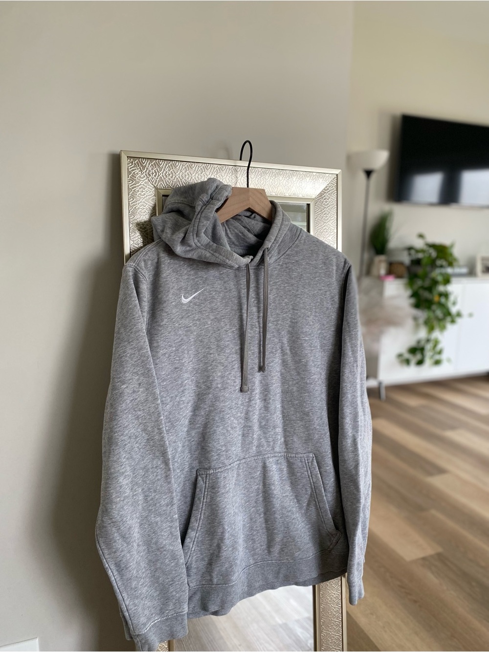 nike hoodie size large